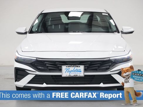 Used 2026 Hyundai Elantra SE FWD image 2