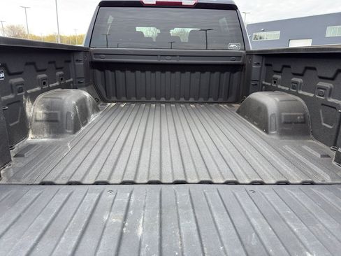 Used 2023 Chevrolet Silverado 1500 RST w/ Z71 Off-Road Package AWD/4WD image 8