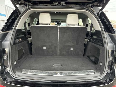 Used 2022 Jeep Grand Cherokee L Overland w/ Advanced Protech Group III image 27