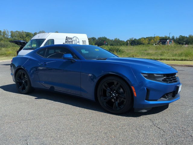 Used 2019 Chevrolet Camaro LT RWD image 2