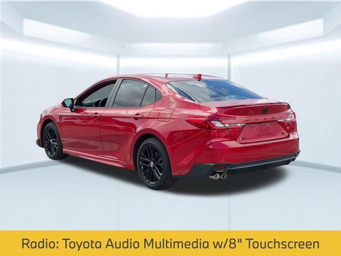 Used 2025 Toyota Camry SE FWD image 4