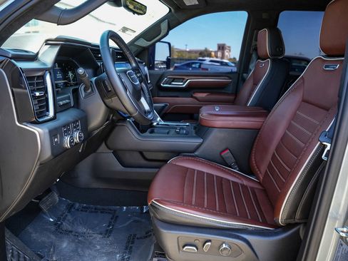 Used 2024 GMC Sierra 2500 Denali Ultimate w/ Max Trailering Package image 17