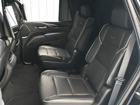 Used 2021 Cadillac Escalade Sport RWD image 18