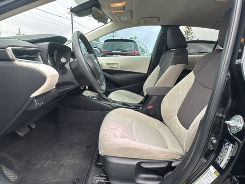 Used 2022 Toyota Corolla LE FWD image 9