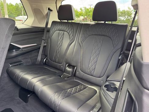 Used 2023 BMW X7 xDrive40i image 18