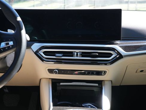 Used 2023 BMW 330i Sedan w/ Premium Package RWD image 19