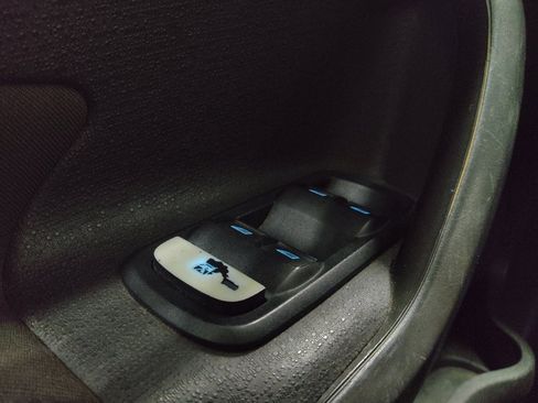 Used 2018 Ford Fiesta SE FWD image 27