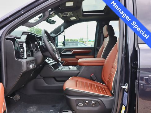 New 2025 GMC Sierra 3500 Denali Ultimate image 9