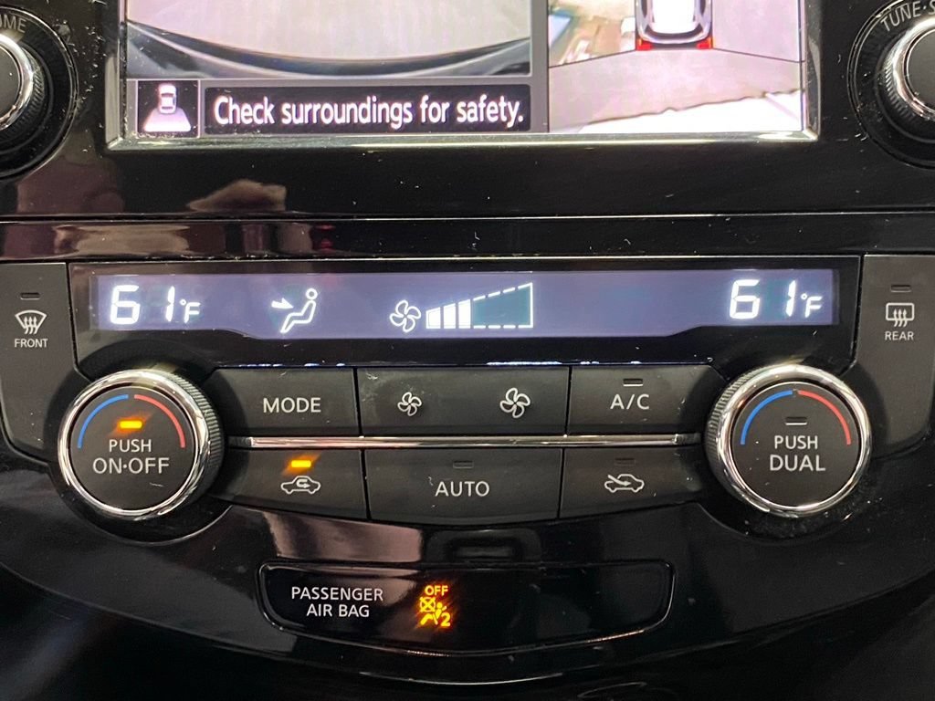 Used 2018 Nissan Rogue SV w/ Premium Package AWD/4WD image 25