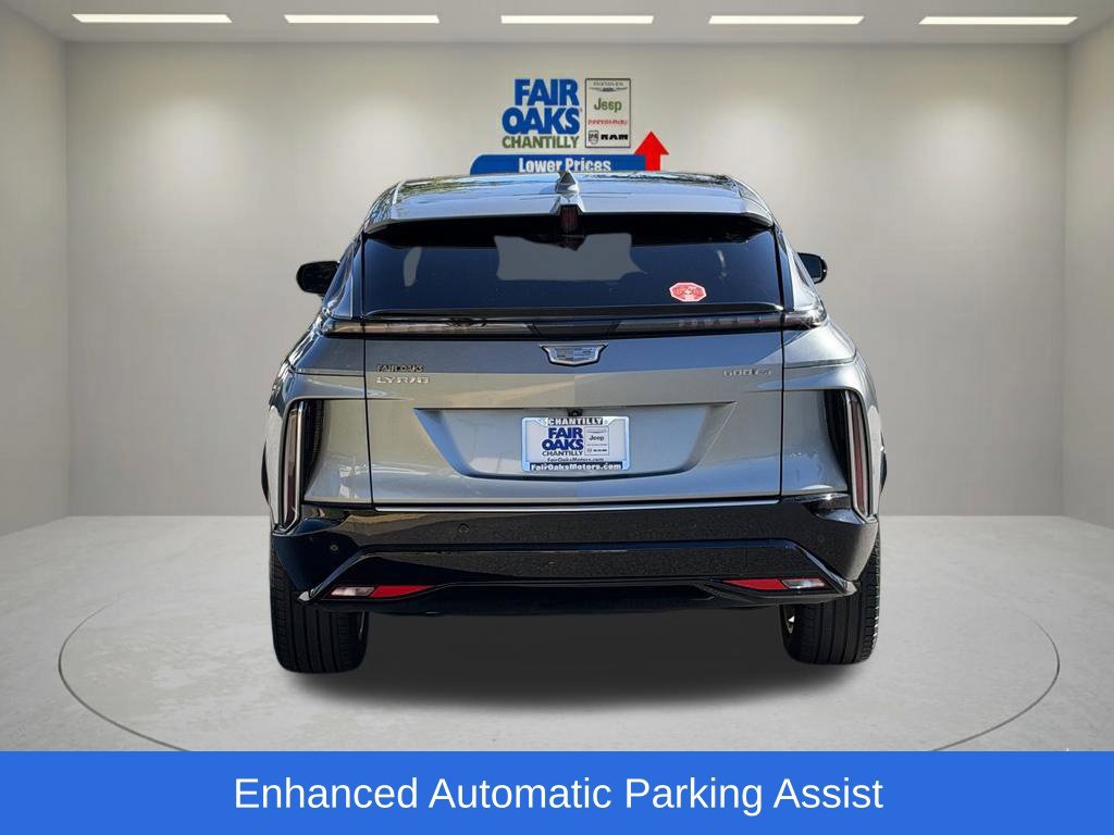 Used 2024 Cadillac Lyriq Luxury AWD/4WD image 9