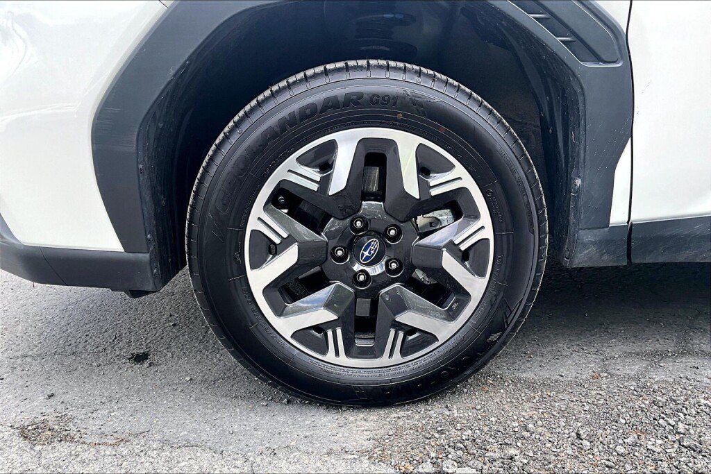 Used 2026 Subaru Forester Premium AWD/4WD image 17