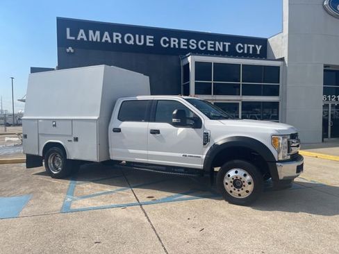 Used 2017 Ford F550 XLT image 1