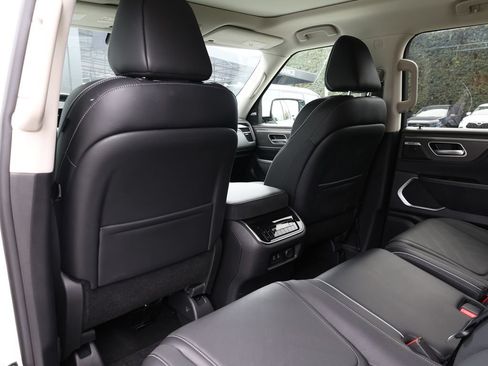 Certified 2026 INFINITI QX80 Luxe w/ Cargo Package AWD/4WD image 20