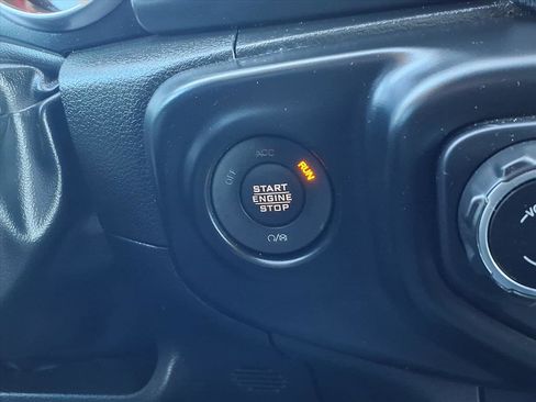 Used 2022 Jeep Wrangler Unlimited Rubicon w/ Xtreme Recon 35" Tire Package image 12