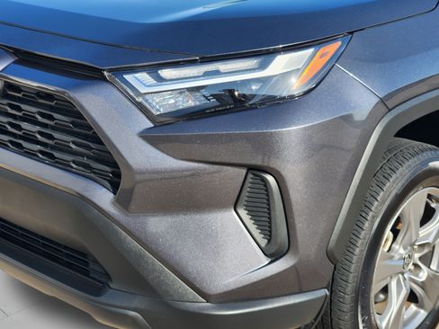Used 2025 Toyota RAV4 XLE FWD image 28