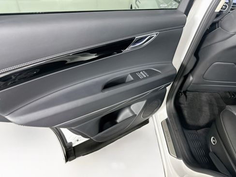 Used 2025 Genesis GV80 2.5T Standard AWD/4WD image 26