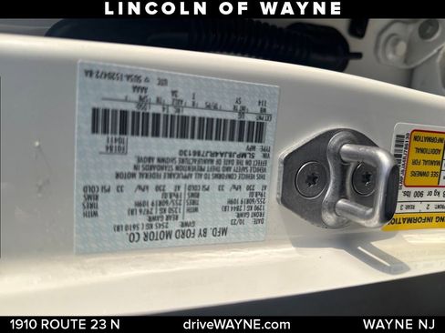 Used 2024 Lincoln Nautilus Premier image 28