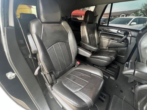 Used 2016 Buick Enclave Leather image 12