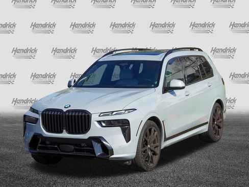 Used 2024 BMW X7 xDrive40i w/ Executive Package AWD/4WD image 5
