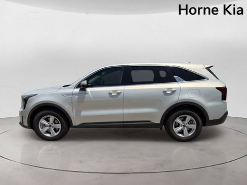 New 2026 Kia Sorento LX FWD image 6