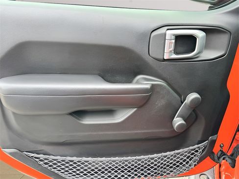 Used 2019 Jeep Wrangler Sport image 14