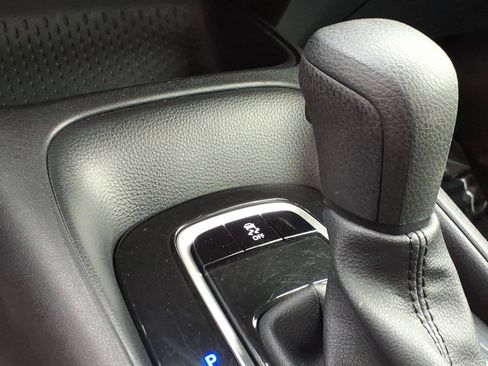 Used 2025 Toyota Corolla LE FWD image 21