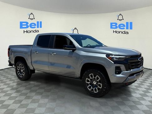 Used 2024 Chevrolet Colorado Z71 w/ Z71 Convenience Package 2 AWD/4WD image 6