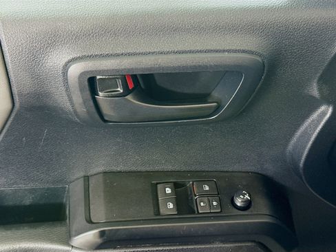 Used 2020 Toyota Tacoma SR image 23