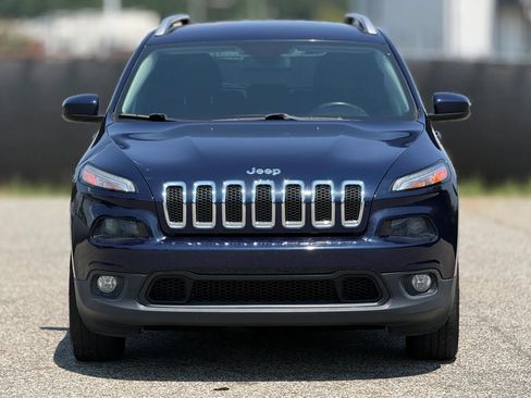 Used 2016 Jeep Cherokee Latitude AWD/4WD image 5