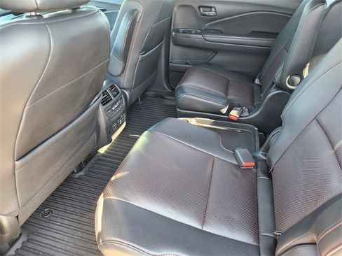 Used 2020 Honda Pilot Black Edition image 31