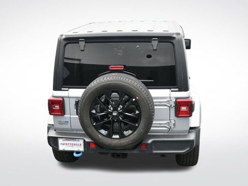 Used 2023 Jeep Wrangler Unlimited Sahara image 23