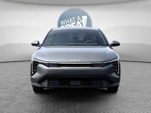 New 2026 Kia K4 LXS FWD image 2