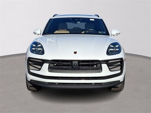 Used 2022 Porsche Macan S image 2