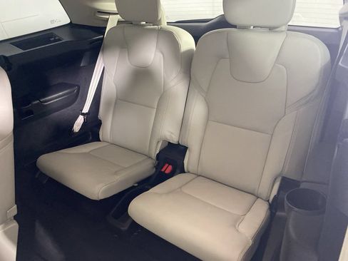 Used 2024 Volvo XC90 B6 Ultimate w/ Protection Package Premier AWD/4WD image 14