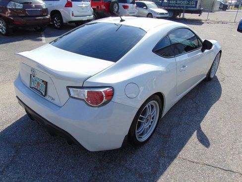 Used 2014 Scion FR-S image 9