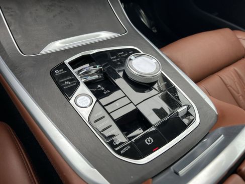 Used 2023 BMW X7 xDrive40i w/ Executive Package image 22