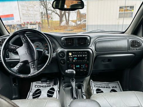 Used 2004 Chevrolet TrailBlazer LT w/ LT Preferred Equipment Group image 6