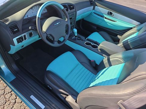 Used 2002 Ford Thunderbird PREMIUM HARDTOP CONVERTIBLE image 4