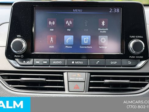 Used 2024 Nissan Altima 2.5 S FWD image 29