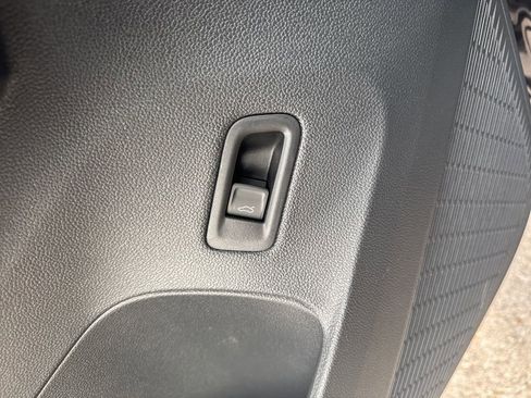 New 2026 Volkswagen Atlas SE image 19