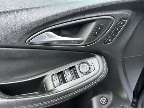 Used 2022 Buick Encore GX Essence w/ Experience Buick Package image 13