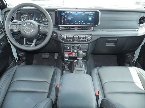 Used 2024 Jeep Wrangler Unlimited Rubicon 4xe AWD/4WD image 9