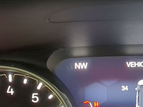 Used 2019 Jeep Compass Limited image 32