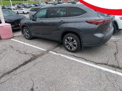 Used 2022 Toyota Highlander XLE