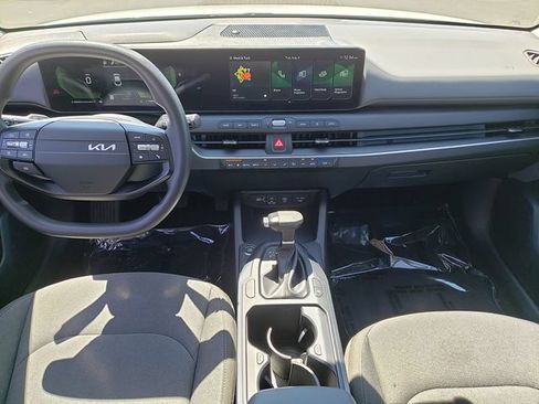Certified 2025 Kia K4 FWD image 12