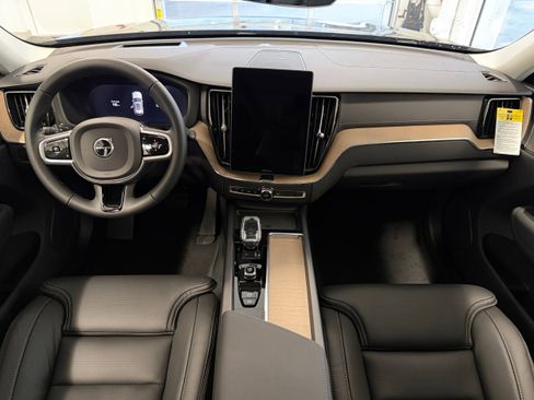 New 2026 Volvo XC60 T8 Ultra w/ Protection Package Premier image 19