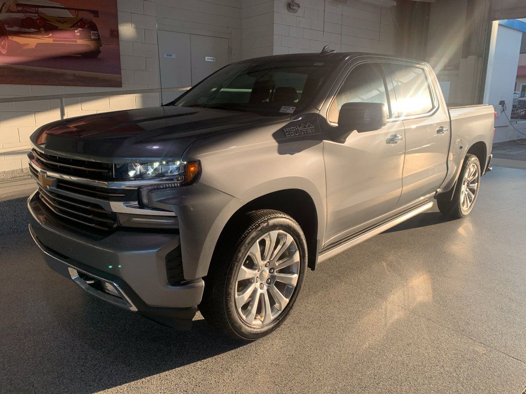 Used 2022 Chevrolet Silverado 1500 High Country w/ Technology Package AWD/4WD image 5