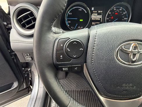 Used 2018 Toyota RAV4 Limited image 19