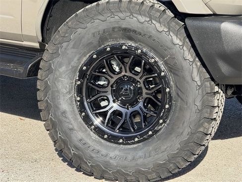 New 2025 Ford Bronco Outer Banks image 34