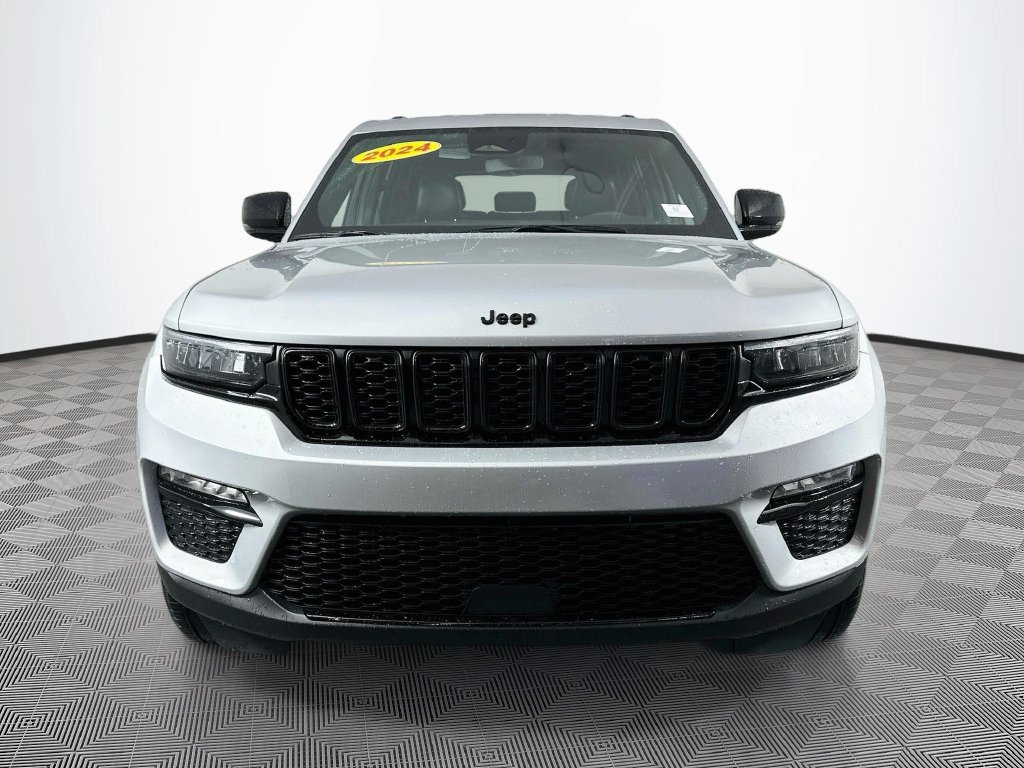 Certified 2024 Jeep Grand Cherokee Limited w/ Black Appearance Package AWD/4WD image 4